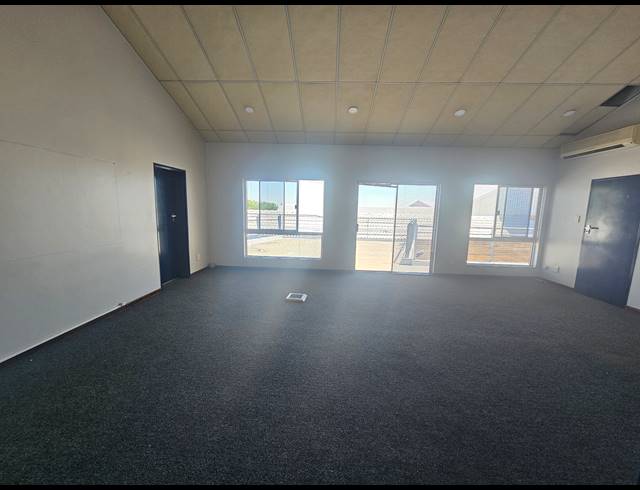 8,120M² WAREHOUSE FOR SALE IN MEADOWDALE